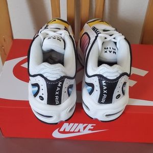 Nike Shoes - NEW! Nike Air Max Tailwind IV Nike Shoes - NEW! Nike Air Max Tailwind IV